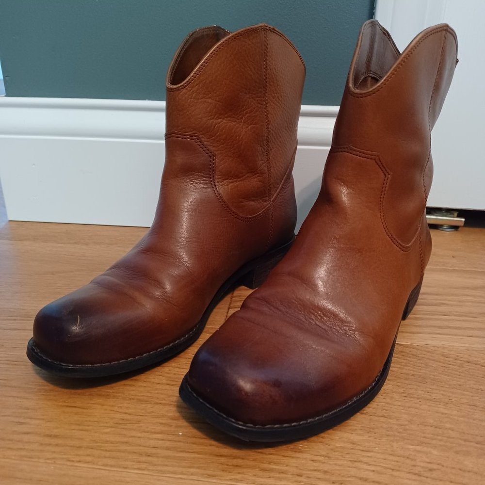 Jessica Simpson Boots, Size 6.5-Leather